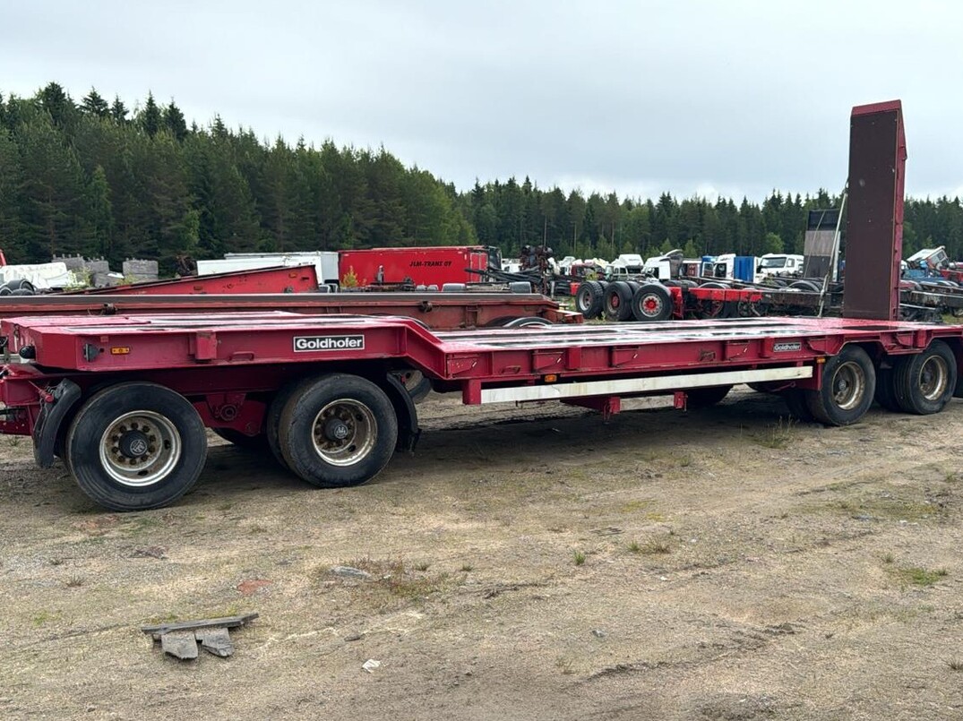 Goldhofer trailer, 4 axles image