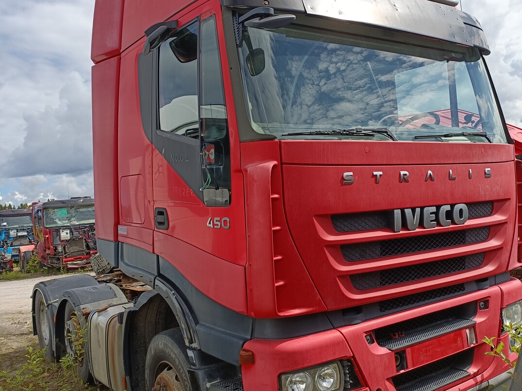 Iveco AS440S45TX image